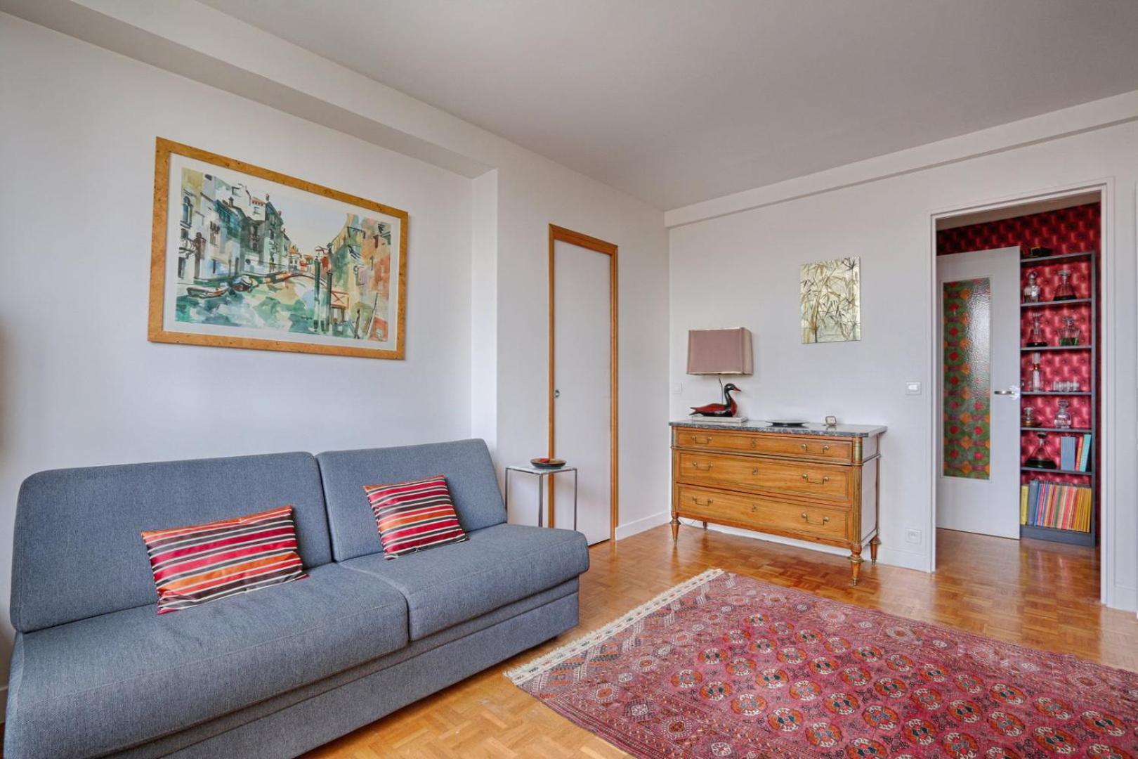 Residor - Beautiful, Bright 4p Parijs